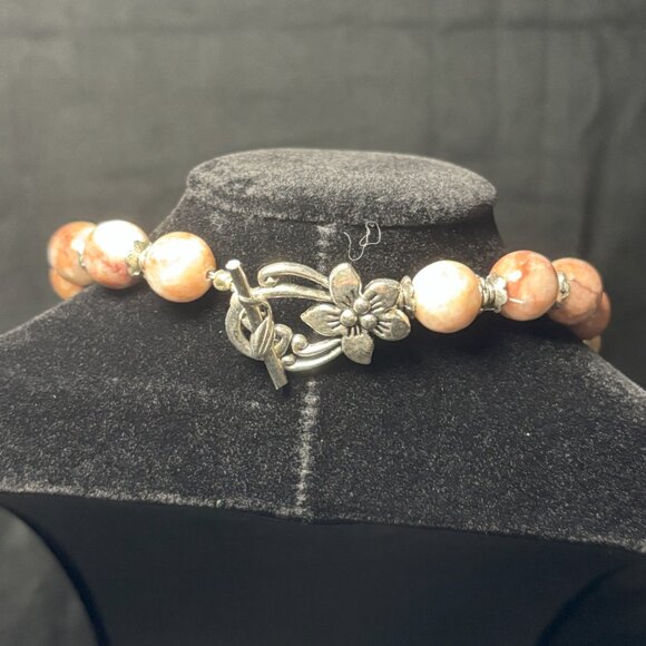 Agate Necklace in Brown tones. Discount Shipping - Picture 3 of 3